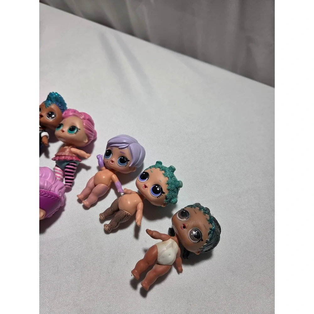 LOL Surprise Doll Lot 8 Dolls 1 Lil Sister and‎ Large Accessory Collection